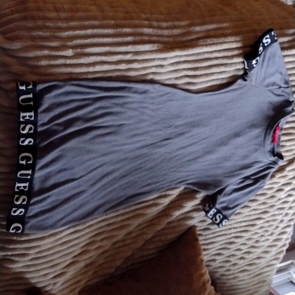 Guess t-shirt dress - Picture 1 of 3